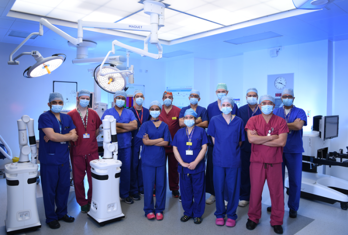 Robotic-surgery-team (large image).png